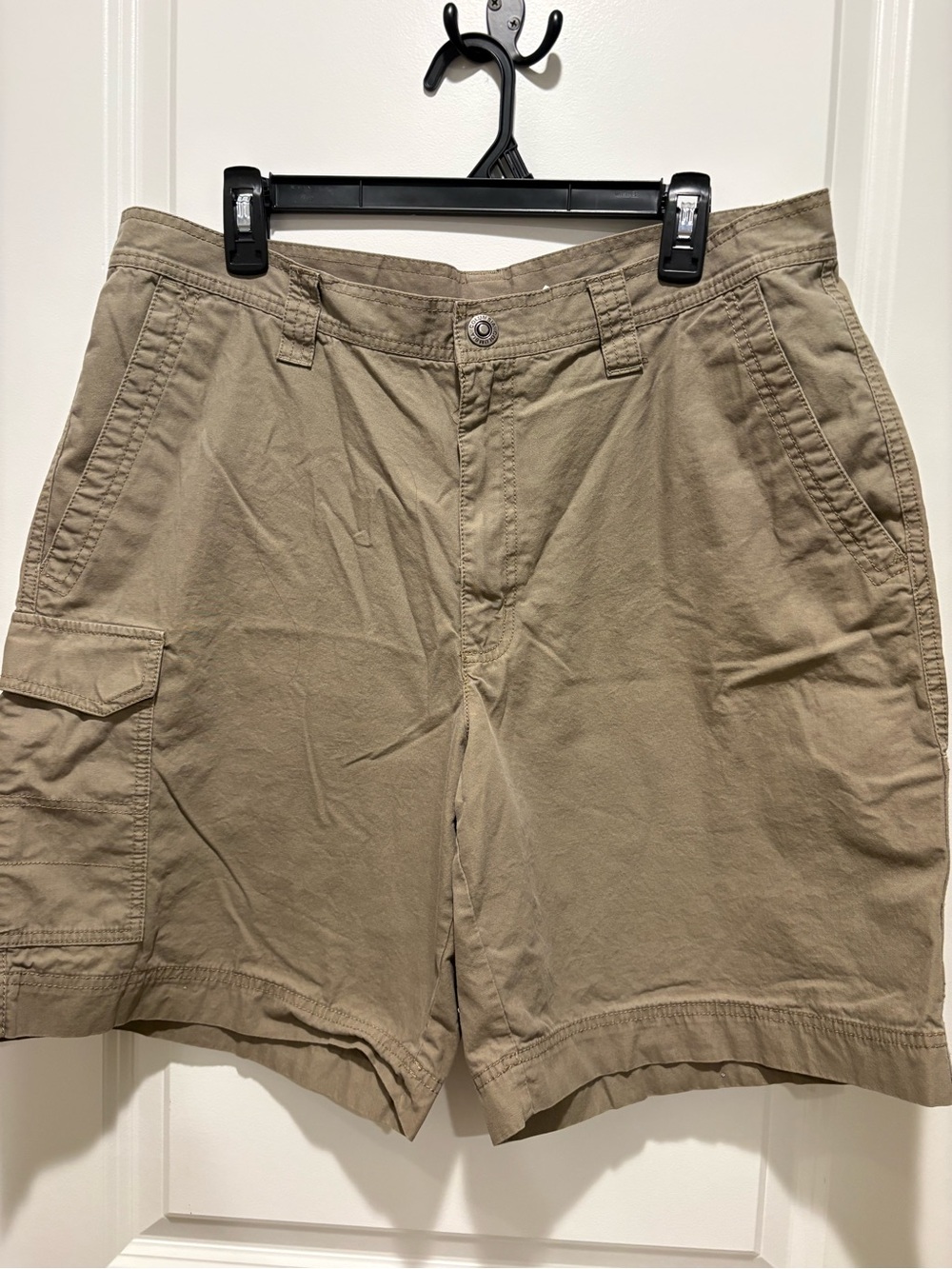 MENS Classic COLUMBIA Casual Cargo Shorts in TAN/BEIGE SIZE 36
